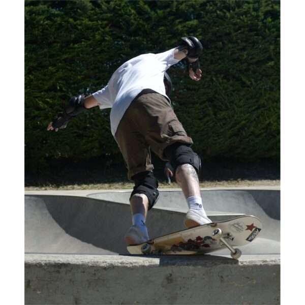 RKD630 REKD Ramp Elbow Pads Sampaio Christophe Lifestyle 4 REKD Ramp Elbow Pads